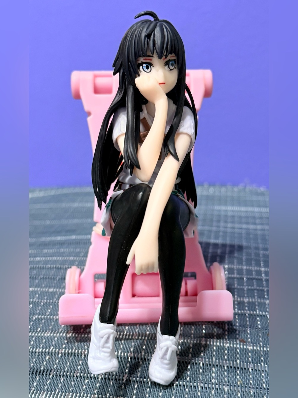 Seated Anime Figure - Yukino Yukinoshita 5 Inch